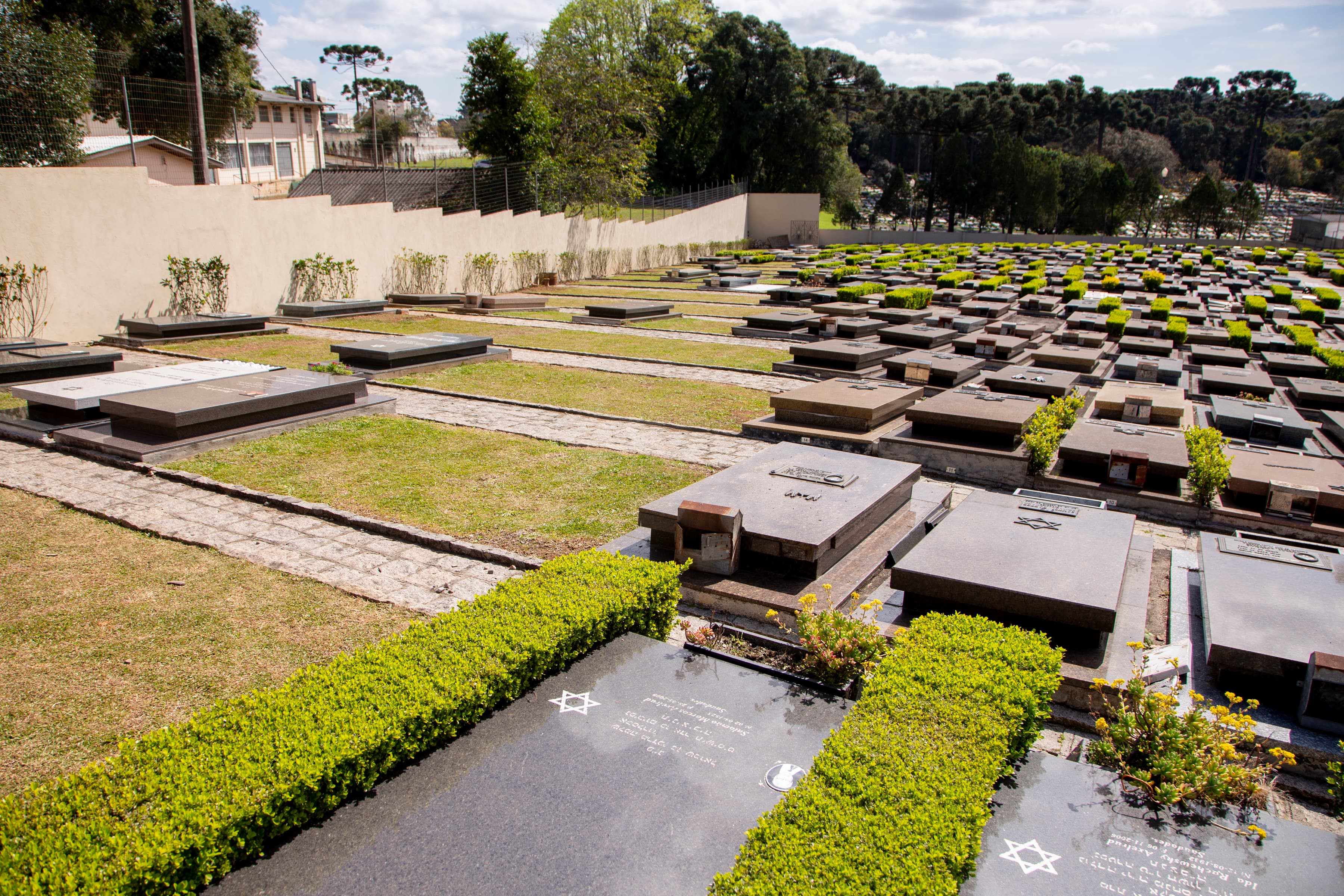 Cemitério Israelita do Santa Cândida — foto 2